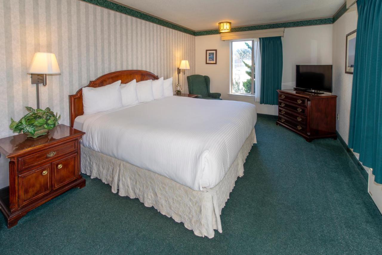 Emerald Dolphin Inn & Mini Golf Fort Bragg Ngoại thất bức ảnh